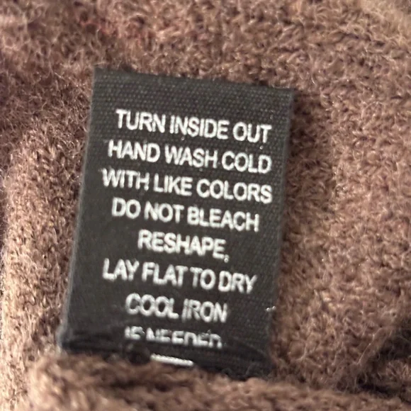 NWT Blu Pepper Brown Cardigan with Embroidered Wildlife - L - Picture 6 of 12